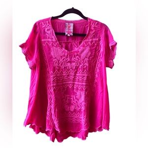 Johnny was Women's  Embroidered blouse size: Small